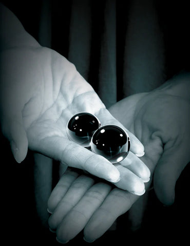 Black Glass Ben-Wa Balls - Medium